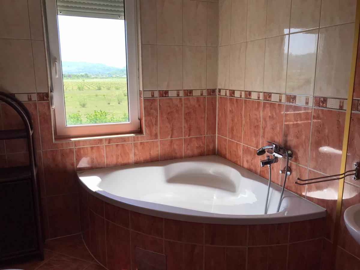 Apartmani Dino Blagaj Esterno foto